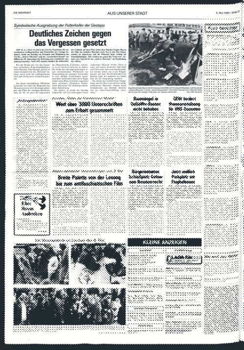 Zeitungsartikel mit Foto zeigt symbolische Ausgrabung auf dem Gelände des ehemaligen Gestapo-Hauptquartiers. Überschrift: „Deutliches Zeichen gegen das Vergessen gesetzt“. Der Text würdigt das Engagement, das erst die öffentliche Aufmerksamkeit schuf.